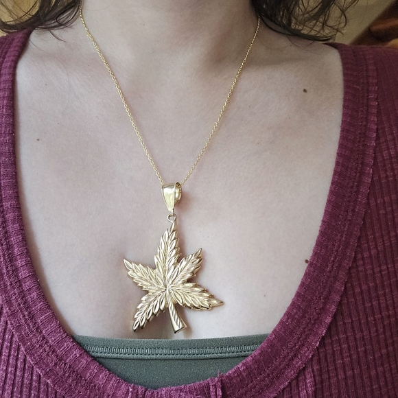 Jewelry - Gold Leaf Necklace